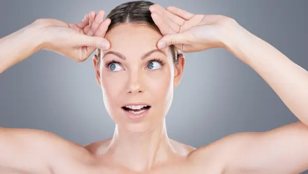 rajeunir le visage naturellement grâce au yoga du visage biomécanique