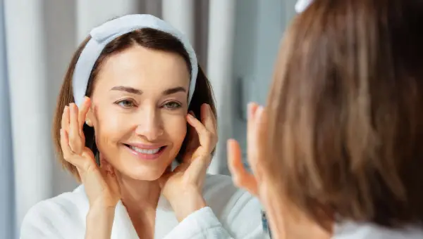 le face fitness peut accentuer le sillon nasogénien